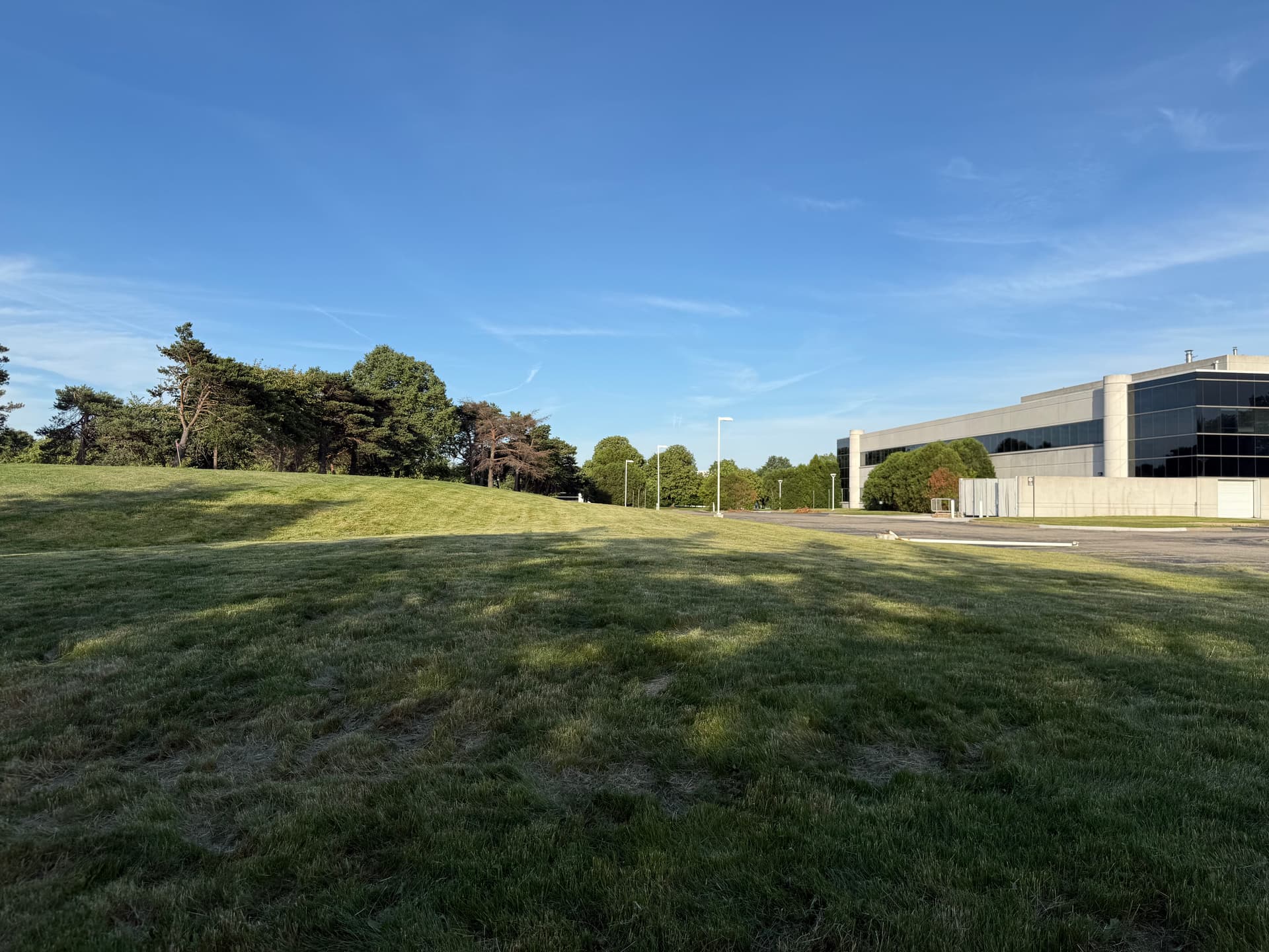 Commercial property maintained by Milavec Property Services — Troy, Michigan
